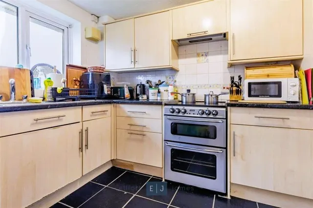 Weald Hall Lane, Thornwood, CM16, photo 3