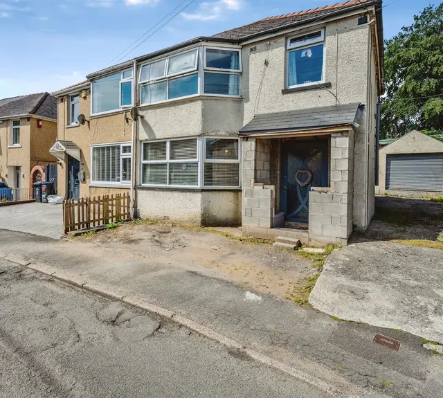 Greenfield Crescent, Ebbw Vale, NP23, photo 1