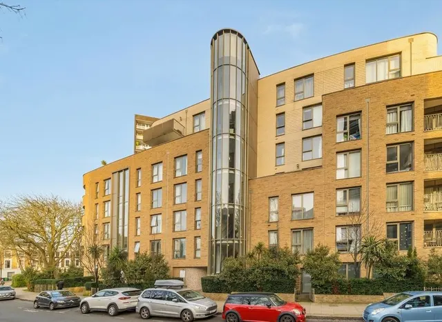 Lawn Road, Belsize Park, NW3, photo 1