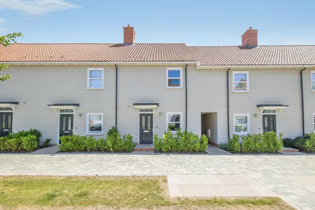 Excelsior Avenue, Manningtree Park, Manningtree, photo 1
