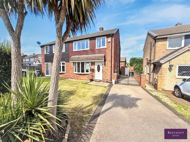 Brampton Crescent, Wombwell, photo 1