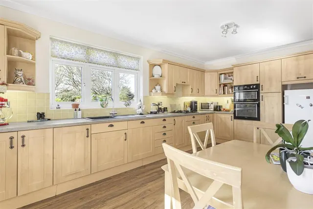 Stanwell Road, Ashford, TW15, photo 3