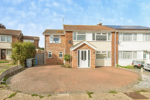 Blackdown Avenue, Rushmere St. Andrew, Ipswich, photo 1