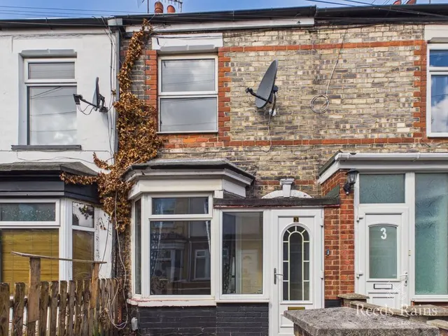 Ferndale Avenue, Edgecumbe Street, East Yorkshire, HU5, photo 1