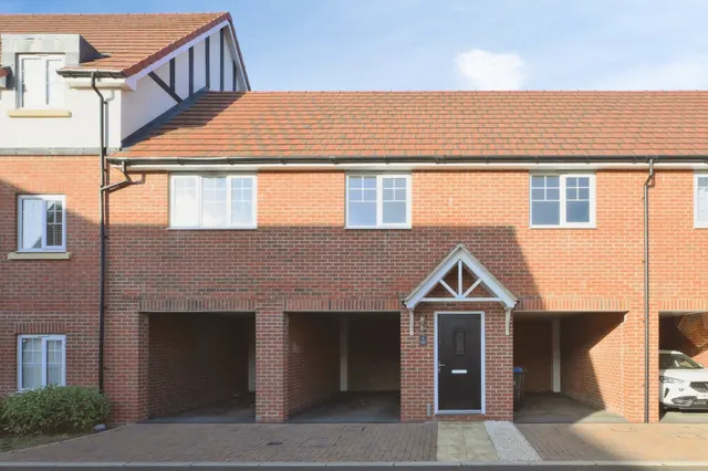 Sandpiper Road, Harlow, CM17, photo 1