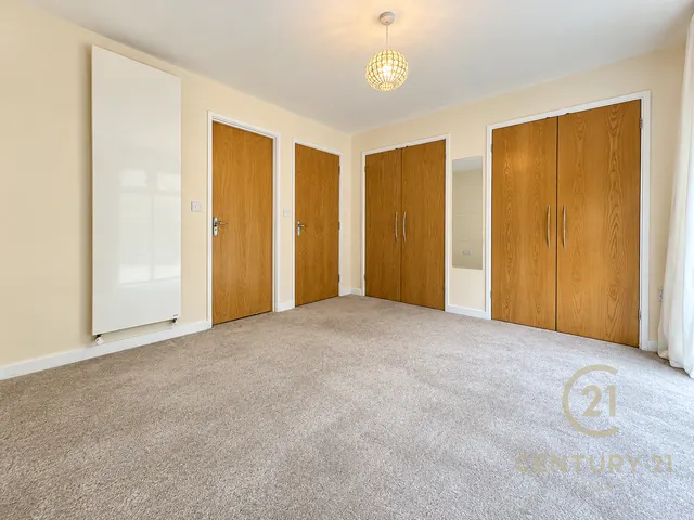 Roehampton Vale, London, SW15, photo 3