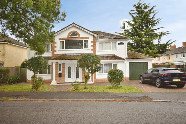 4 bedroom house, Cranwell Avenue, Cranwell, NG34