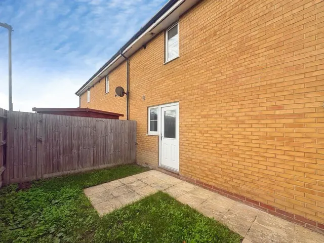 Cromwell Avenue, East Cowes, PO32, photo 3