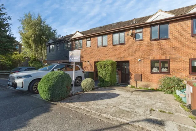 3 bedroom house, Orchidhurst, Tunbridge Wells, TN2