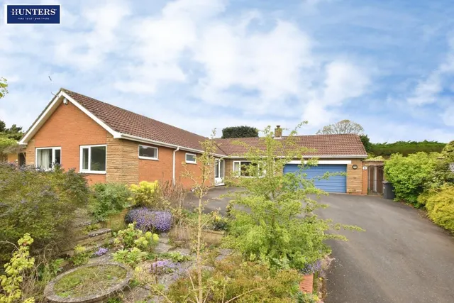 Valewood, Bottesford, photo 1