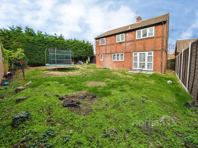 Tamarind Way, Earley, RG6, photo 3