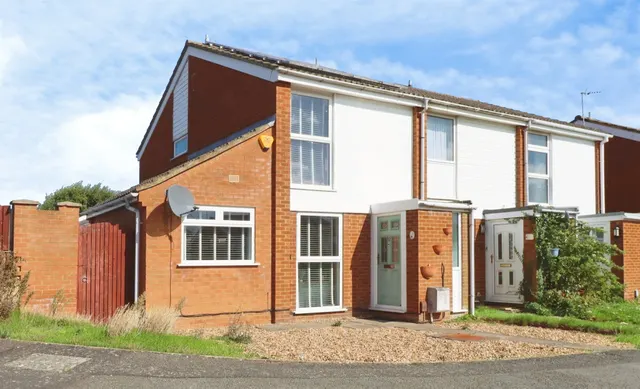 Rose Close, Rothwell, NN14, photo 1