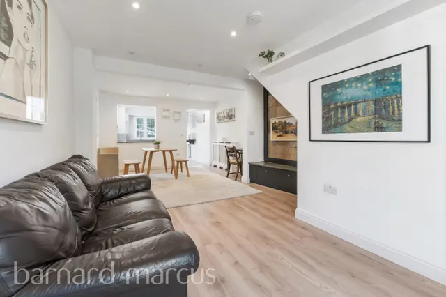 Brunel Close, Hounslow, TW5, photo 2