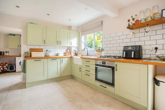 Clarrie Road, Tetbury, photo 3