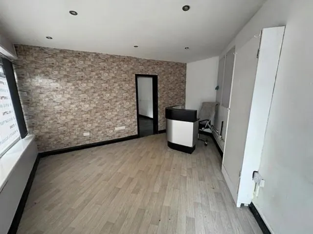 Chesterfield Road South, Mansfield, NG19, photo 3