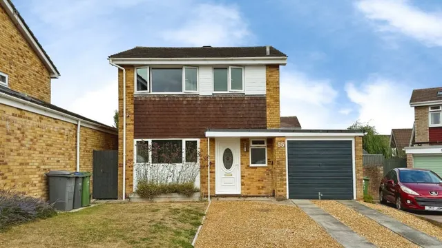 Damask Way, Warminster, photo 1