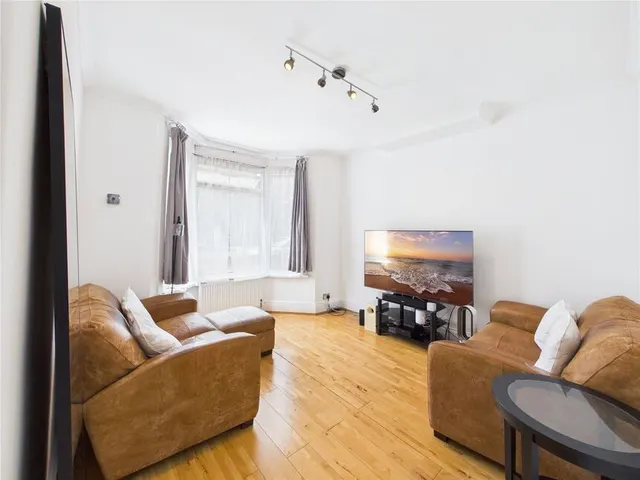 Major Road, Stratford, E15, photo 2