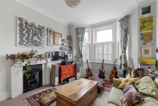 Photo 2 — Cleveland House, Hackford Road, London, SW9
