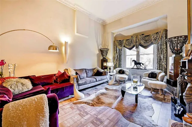 Photo 3 — Hitcham House, Hitcham Lane, Burnham, SL1 7DP