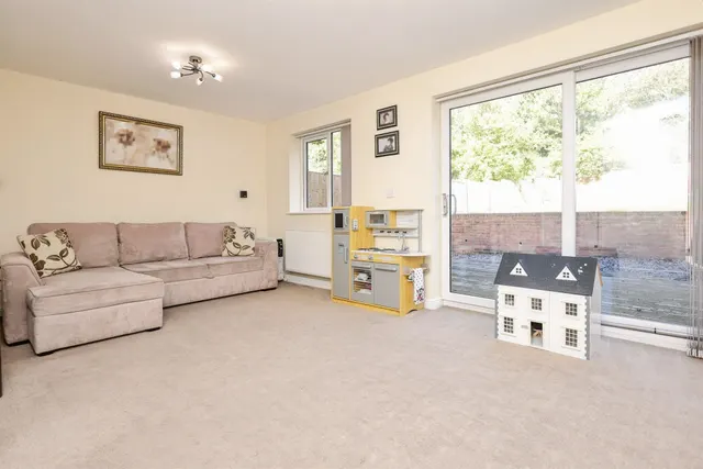 Dudley Road, Rowley Regis, B65, photo 2