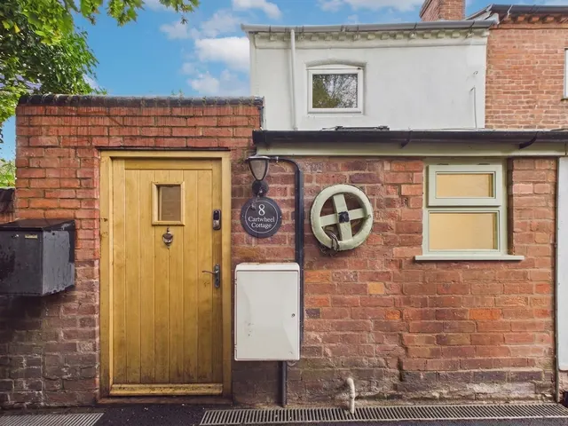Church Close, Worcester, WR2 5BY, photo 1