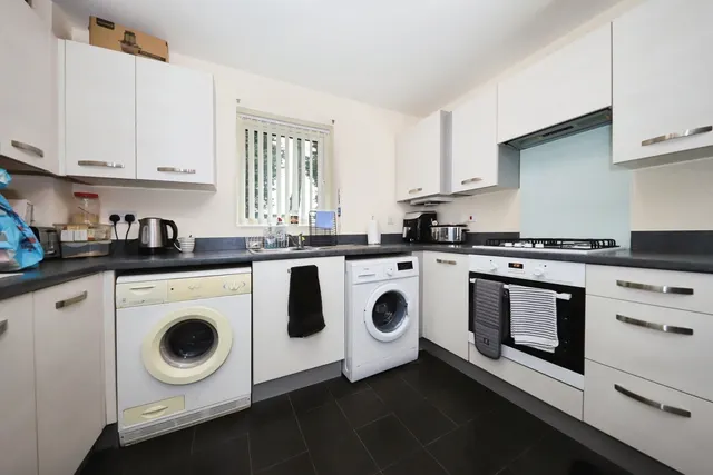Donington Grove, Wolverhampton, WV10, photo 2