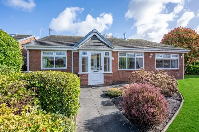 Meadowbrook, Burscough, L40, photo 1