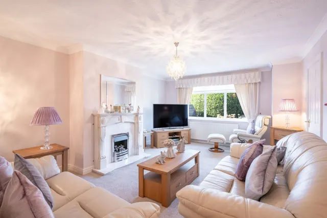 Meadowbrook, Burscough, L40, photo 2
