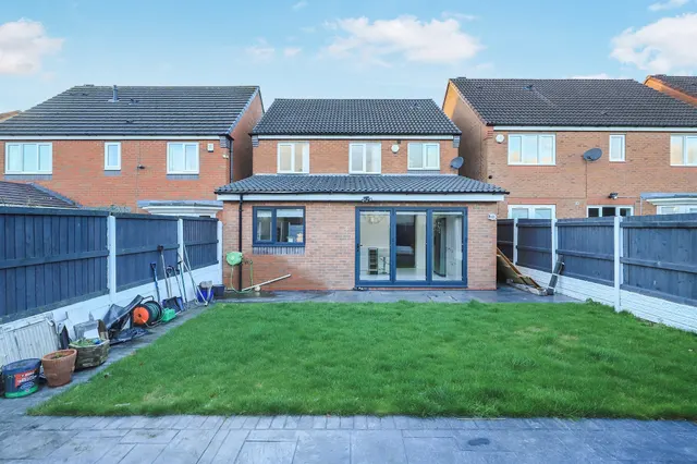 Photo 3 — Princethorpe Road, Willenhall