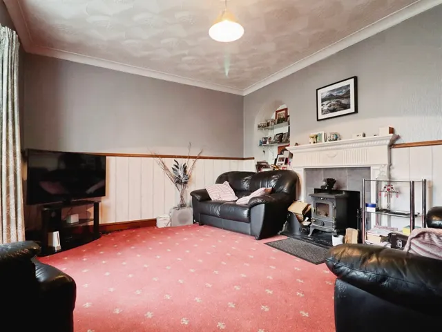 Manorbier Crescent, Cardiff, CF3, photo 2