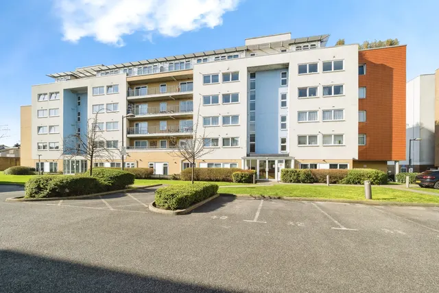 Flint Close, London, E15, photo 1