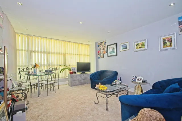 Havannah Street, Cardiff, CF10, photo 2