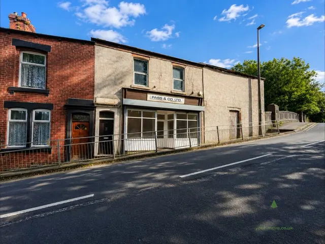 Shorrock Lane, Blackburn, Lancashire, BB2, photo 1