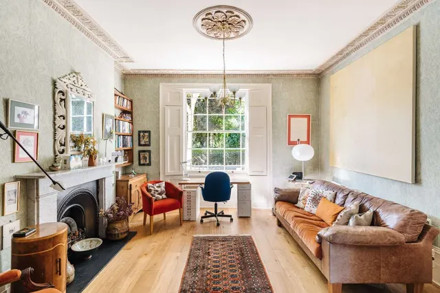 Lloyd Square, London, WC1X 9BA, photo 1