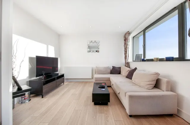 2 bedroom flat — Ramsey House , High Road, Wembley, HA9 7AF