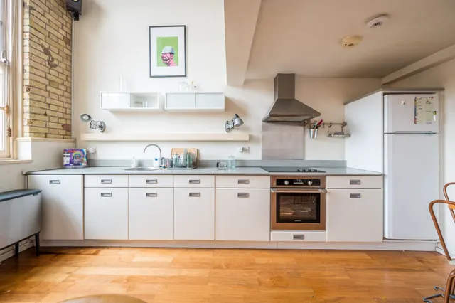 Photo 2 — 13 Stepney City Apartments, 49 Clark Street, London