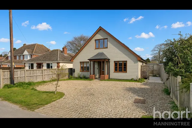 School Lane, Lawford, CO11, photo 1