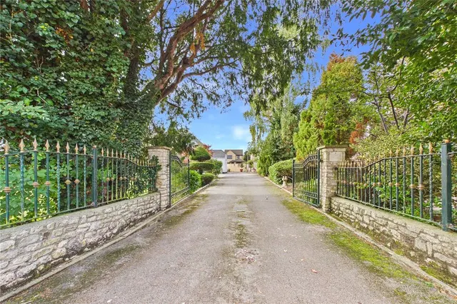 Charlton Road, Midsomer Norton, BA3, photo 2