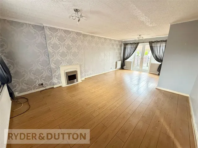 Bucklow Close, Oldham, OL4, photo 2