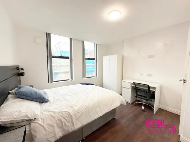 Bradshawgate, Bolton, BL1, photo 1