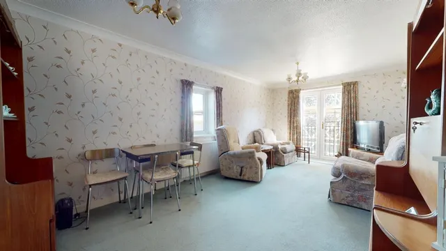 West Street, Gravesend, DA11, photo 2