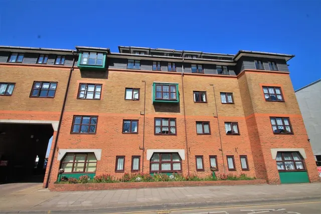 West Street, Gravesend, DA11, photo 1