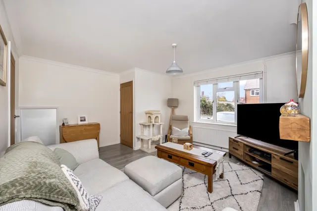 Boston Road, Haywards Heath, RH16, photo 3