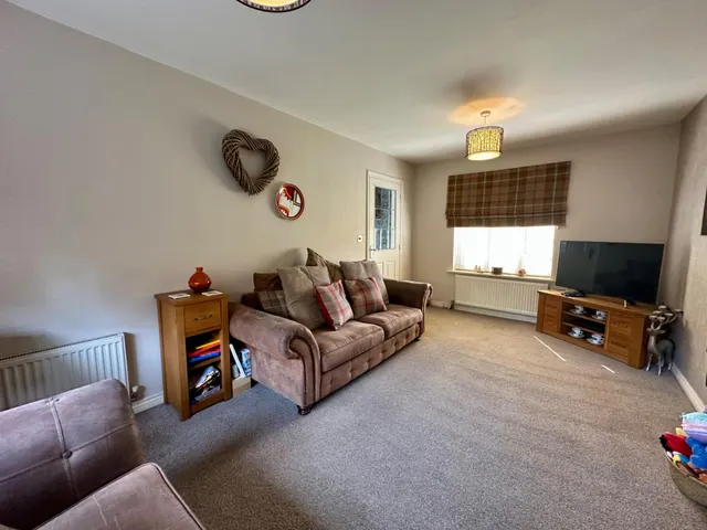 Photo 3 — Windrush Close, Pelsall, Walsall, WS3
