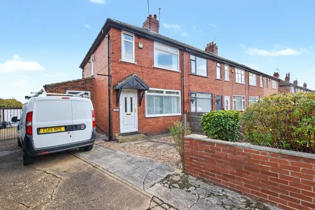 Whitehall Road, Leeds, LS12, photo 1