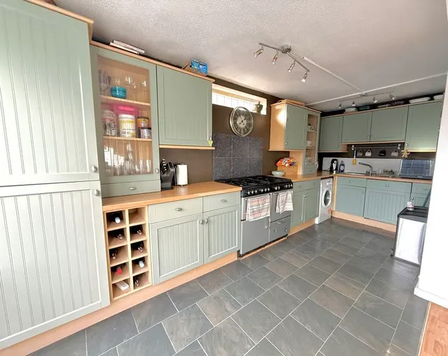 Photo 3 — Luton Road, Caddington LU1 4AF
