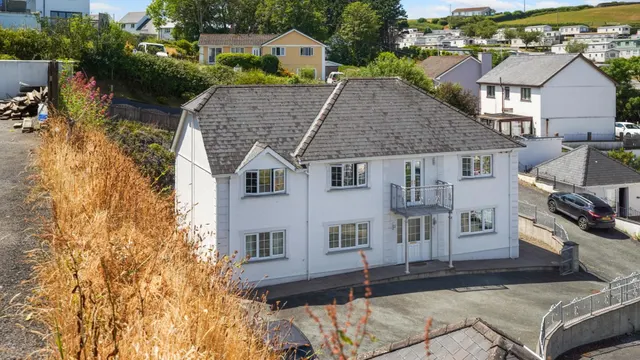 Towyn Road, New Quay, SA45, photo 1
