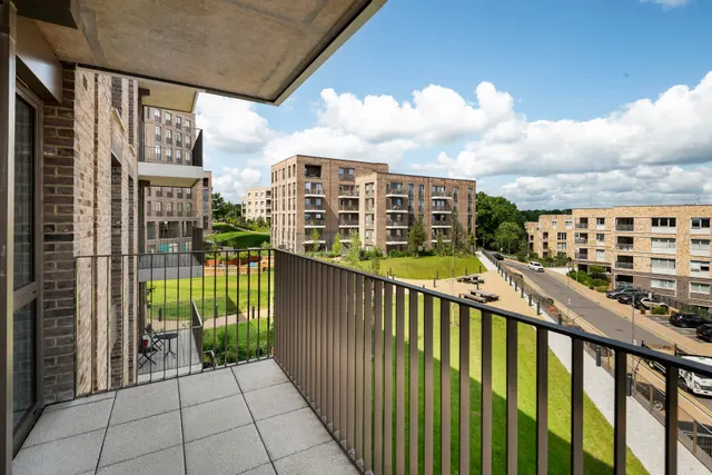 Medawar Drive, Mill Hill, NW7, photo 2