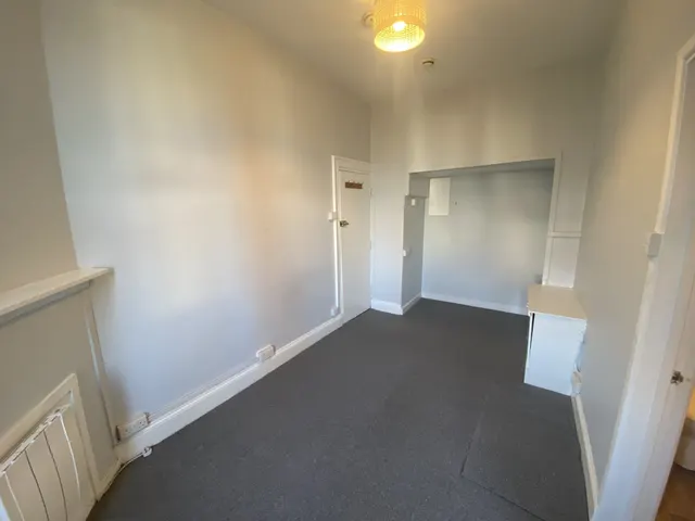 Wyndham Place, PL1, photo 2