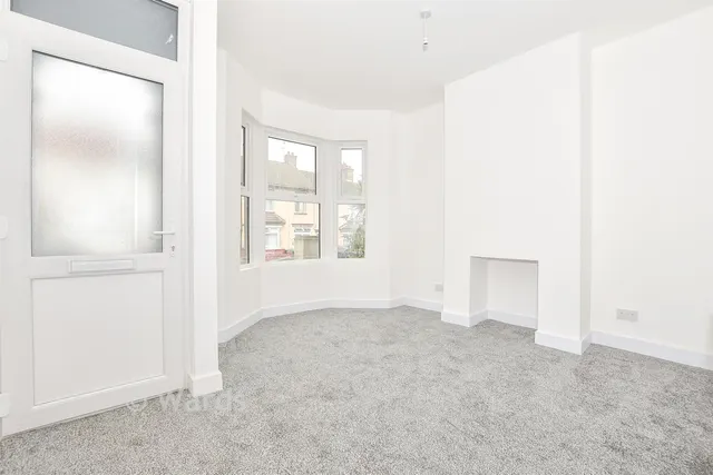 Park Avenue, Northfleet, DA11, photo 2